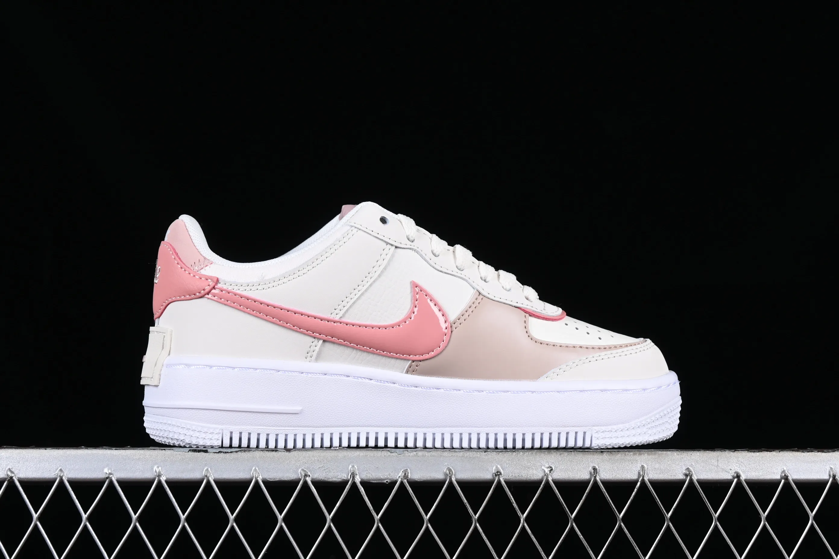 All Categories Nk Air Force 1 Air Force Series Nk Air Force 1 Shadow Air Force Lightweight Increase Nk Air Force 1 Shadow Air Force One Lightweight Increase Low-top Versatile Sneakers DZ1847-001